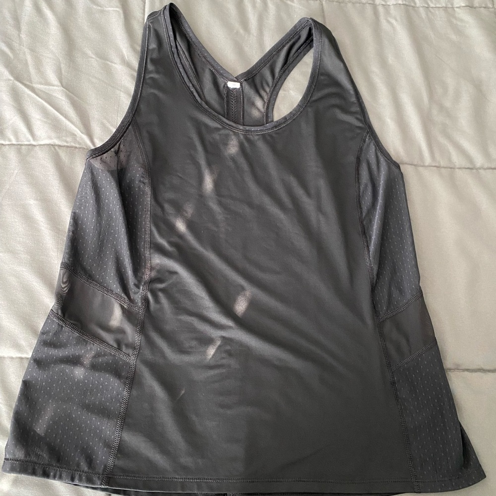 Lululemon black tank. I don’t know the style name